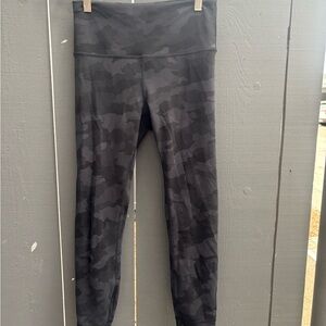 Lululemon Wunder Under High-Rise Leggings 22” Camo Size 8